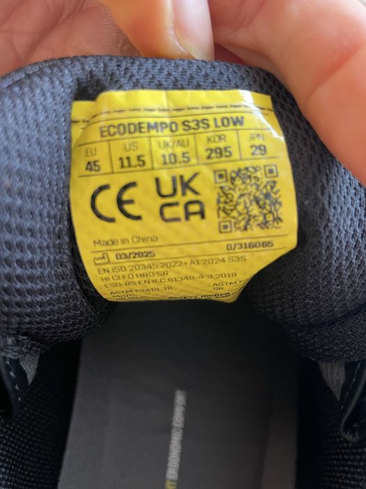 Botas de trabalho novas