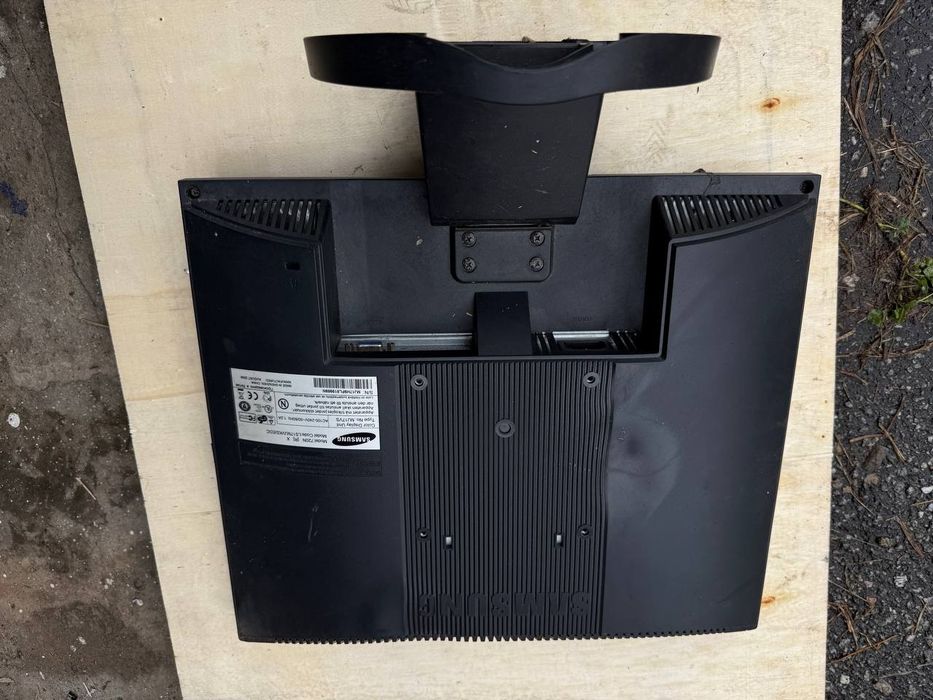 Монітор Samsung 720N