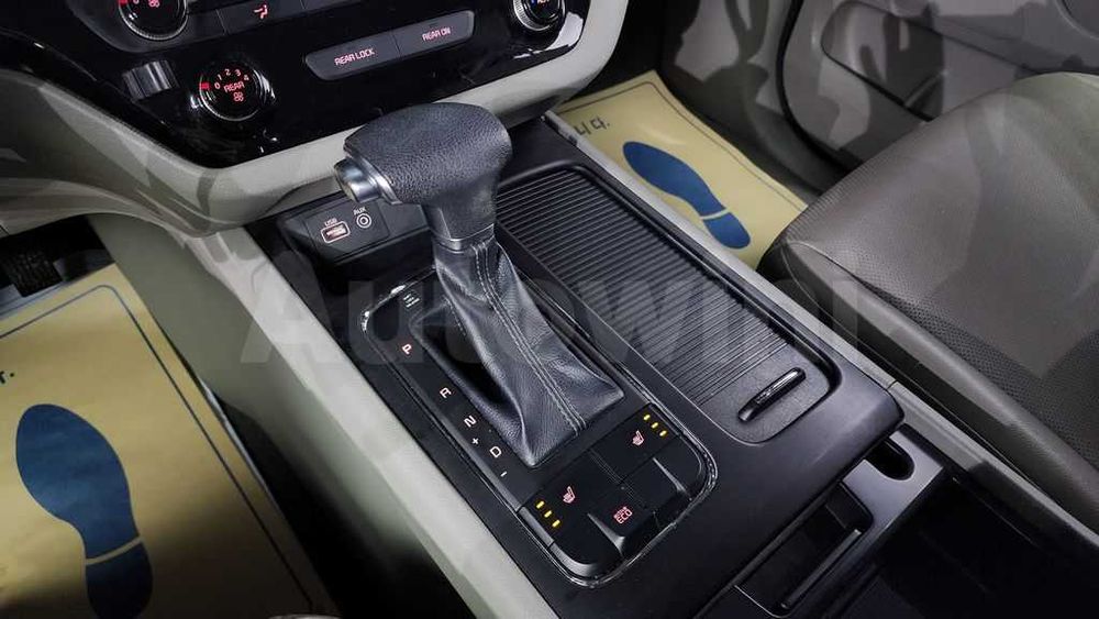 Дизельна Kia Carnival / 2018року