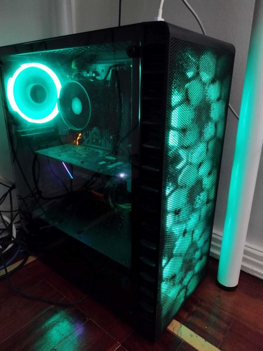 PC + Monitor + Speakers