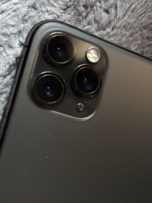 Iphone 11 pro cinzento
