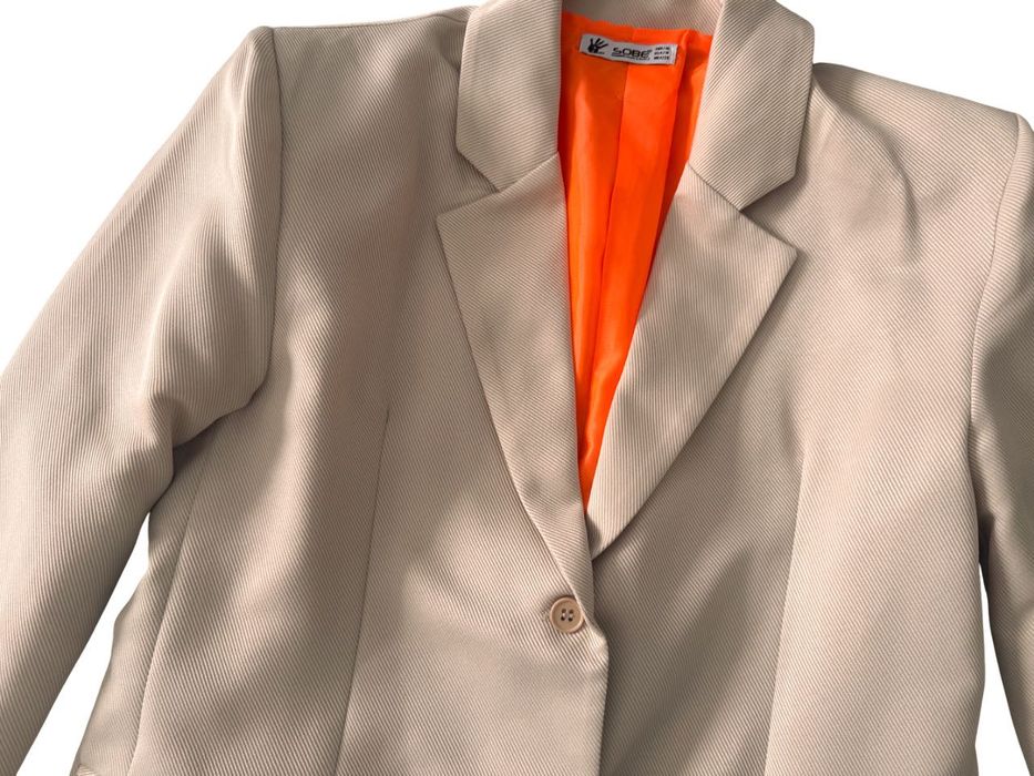 Піджак блейзер жакет світлого бежевого кольору в рубчик