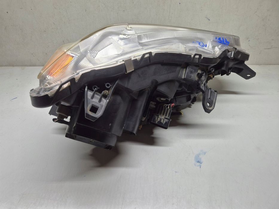Outlander 2 Ii Lift 10- Lewa Lampa Reflektor Xenon Eu