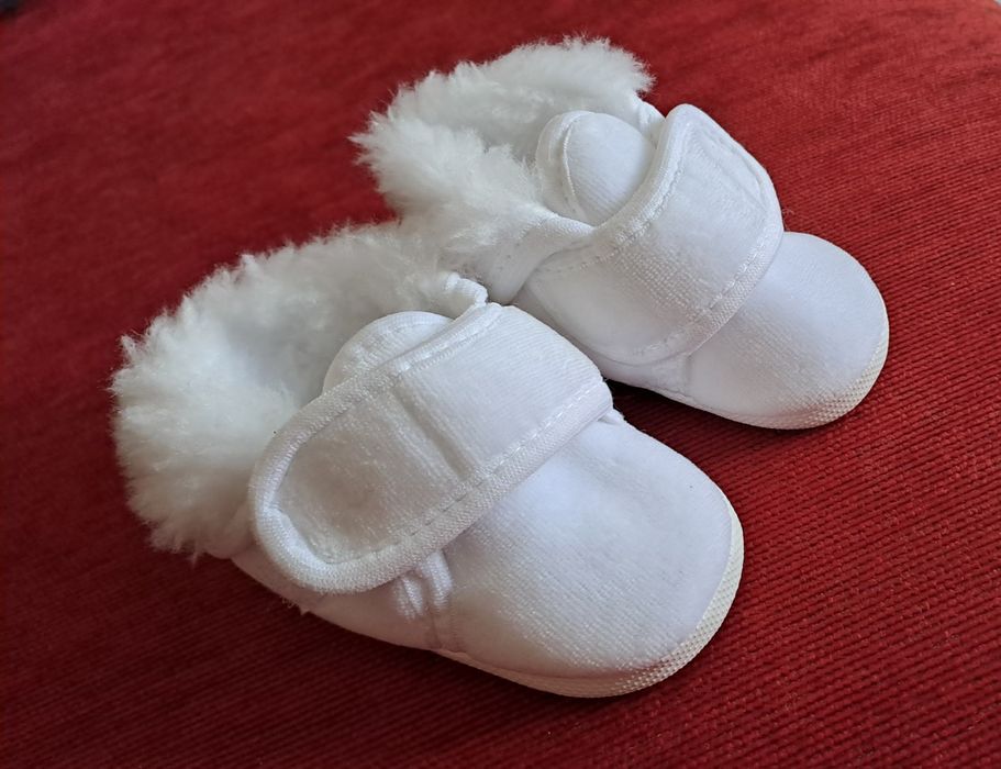 Sprzedam strój do chrztu