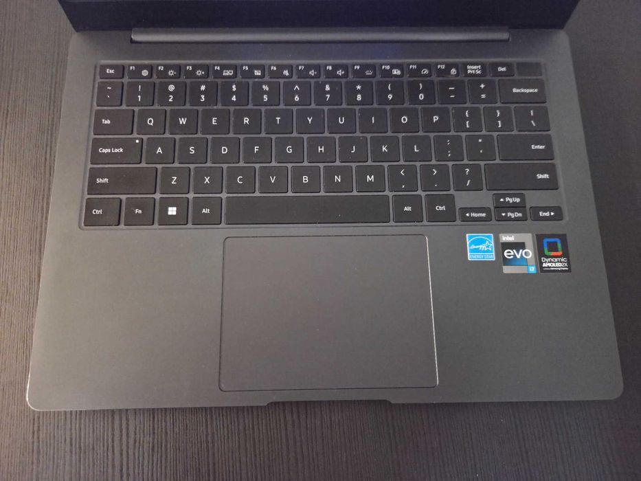 Samsung Galaxy Book3 Pro 14" / i7-1360P / 16GB / 512GB / AMOLED
