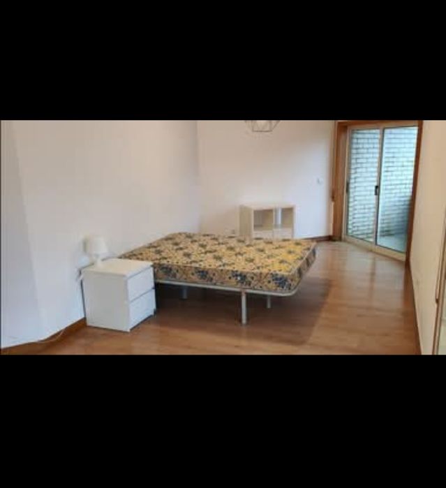 Alugo quarto feminino em vila nova de Famalicão