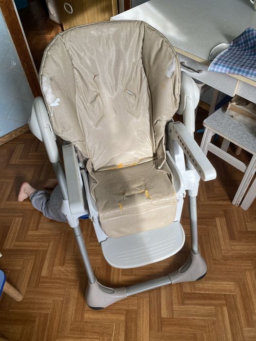 Стільчик для годування дитини Chicco Poly