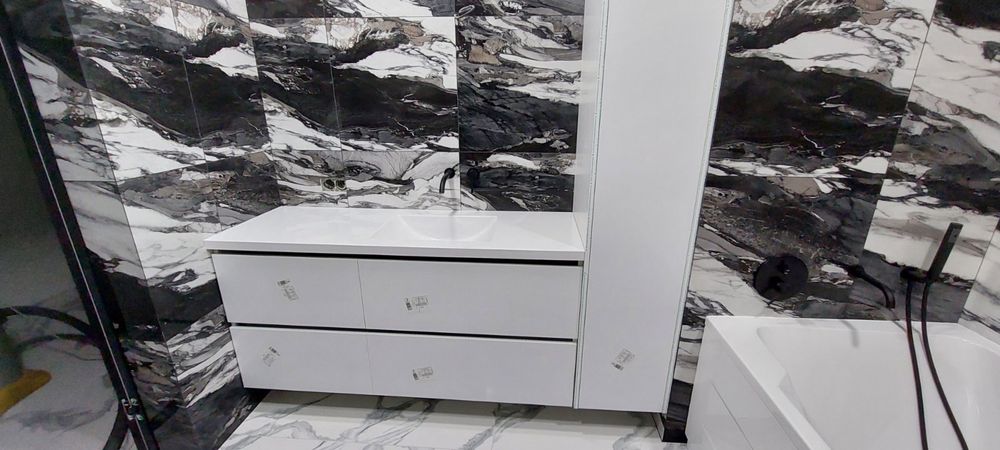 Столешня, стільниця зі штучного каменю на заказ над стіральною машиною