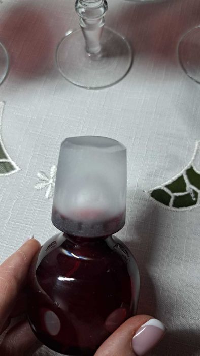 Rubinowa Kryształowa Karafka  plus  4 kieliszki