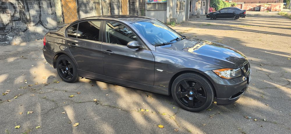 BMW E90 2.0 automatic