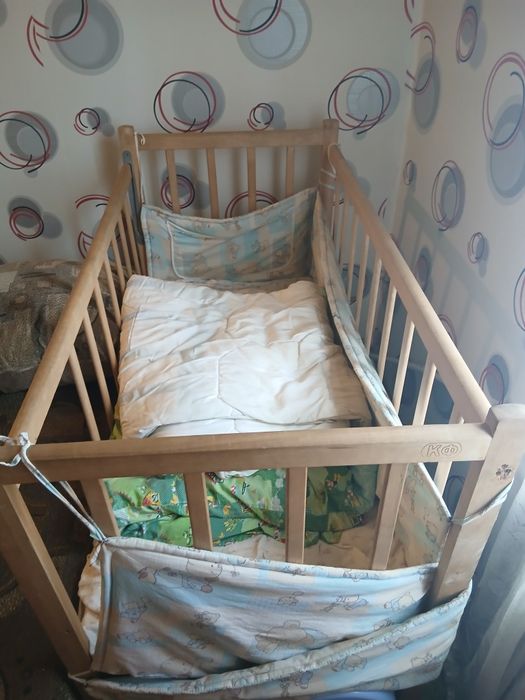 Продам дитячю кроватку