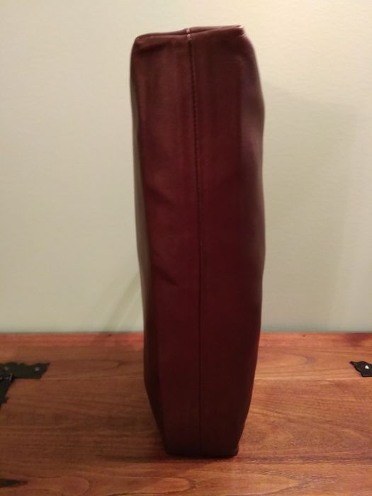 Mala /pochet castanha marca dona