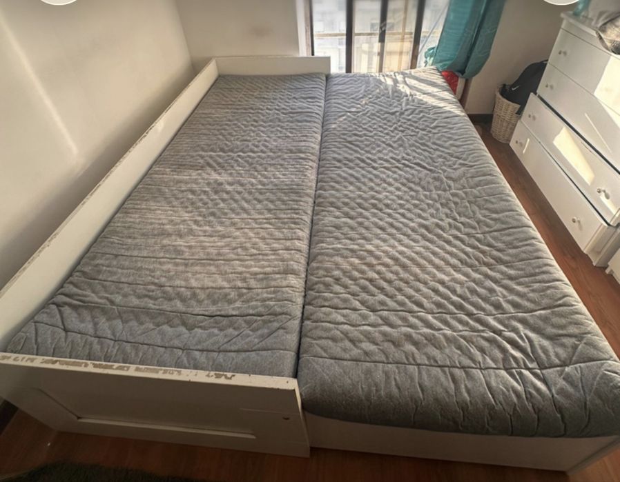 Cama dupla sem colchão