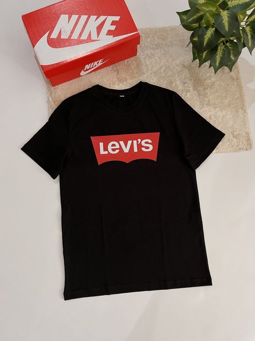 Футболка Levis чорна / футболка левайс /Базова футболка Levis / Levi’s