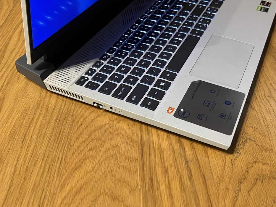 Laptop Dell G15 5515 Ryzen 5 / 16GB /SSD 512GB / RTX 3050 15,6 Win 11