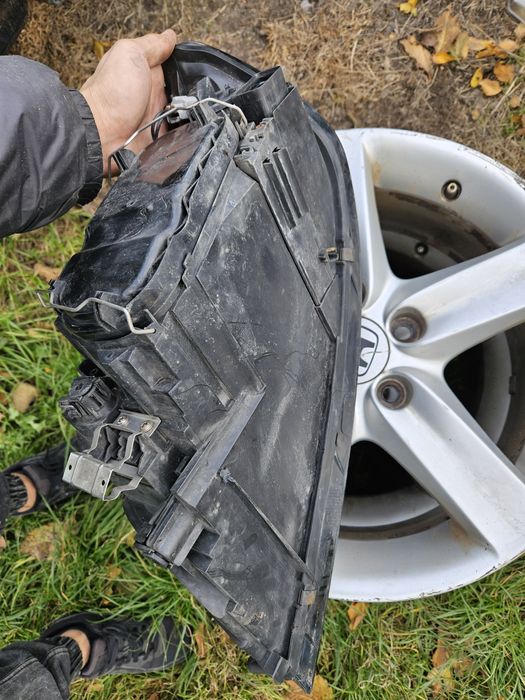 Lampa Prawa Przód Volvo S40 V50 Xenon EU Przedlift