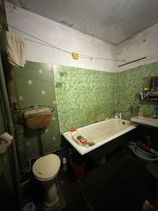 Продається 1-кімнатна квартира  м-к Сонячний,6