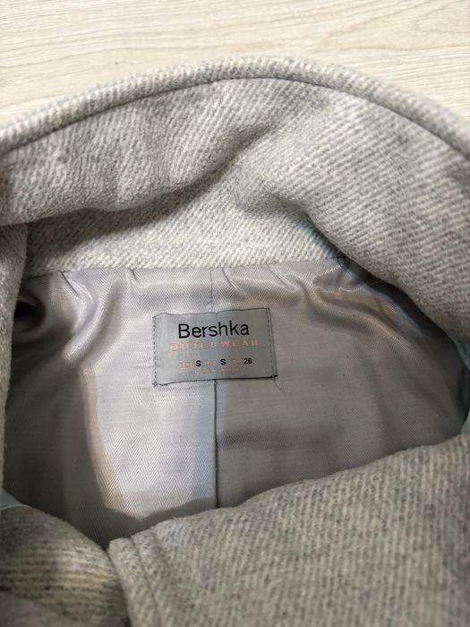 Stylowy płaszczyk Bershka