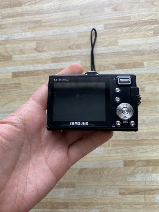 Продам компактну цифрову камеру Samsung L100 Black