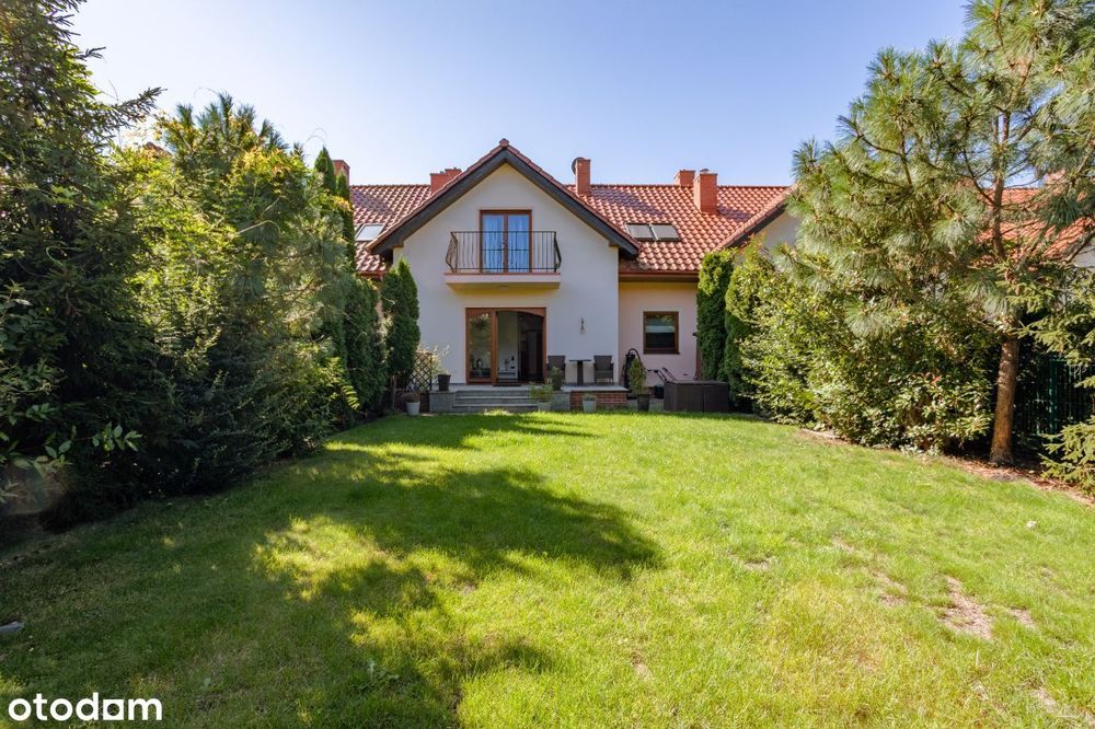 Sprzedam luksusowy szereg w Karwianach 180 mkw