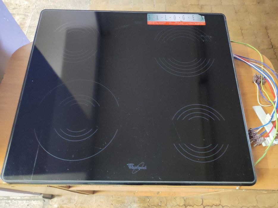 Whirlpool AKR 108/NB Płyta ceramiczna SCHOTT CERAN 58 cm 4 pola