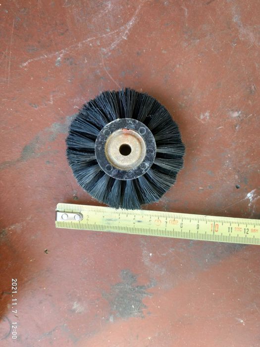 Шпатели фасадные, полировочные диски,  кисть 140 мм