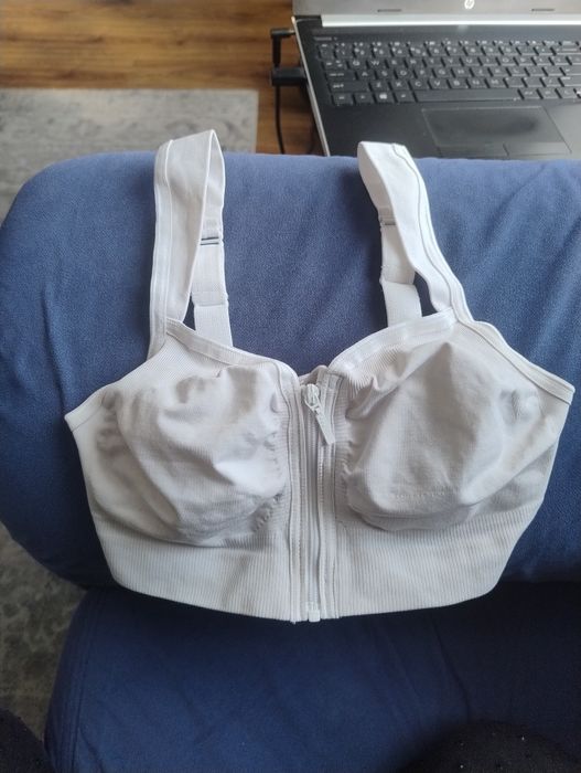 Biustonosz pooperacyjny  S