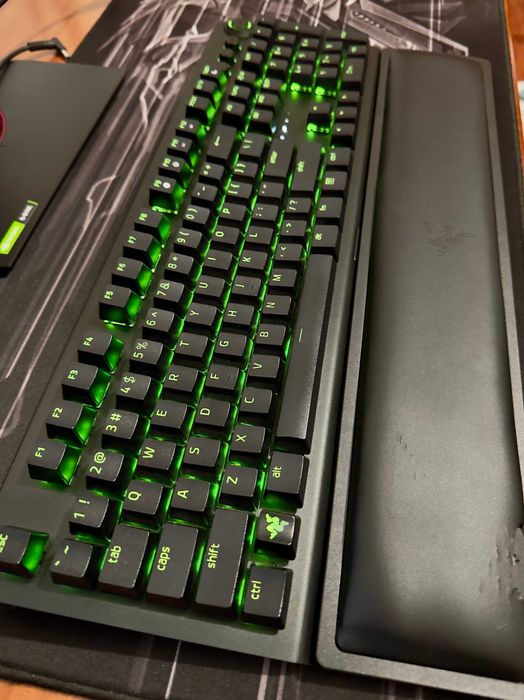 Razer BlackWidow V3 Pro Keyboard | Wireless | Yellow Switches64586163226369122