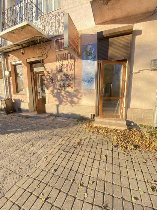 Оренда комерційного приміщення м. Кам'янка-Бузька ( центр )