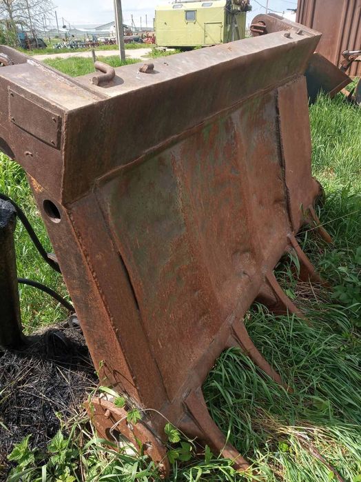 Фронтальний навантажувач К-702, погрузчик КІРОВЕЦЬ, К-700, з лопатою