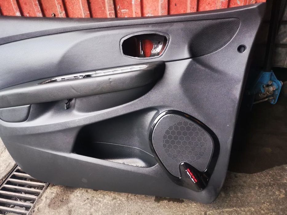 RENAULT CLIO 4 / IV FORRA / QUARTELA PORTA FRENTE ESQUERDA - Z200