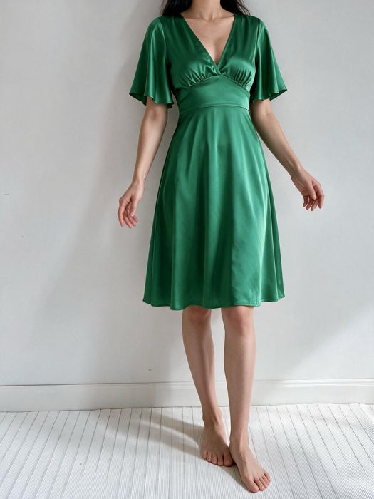 Nowa / zielona / sukienka / wieczorowa / new / boohoo /