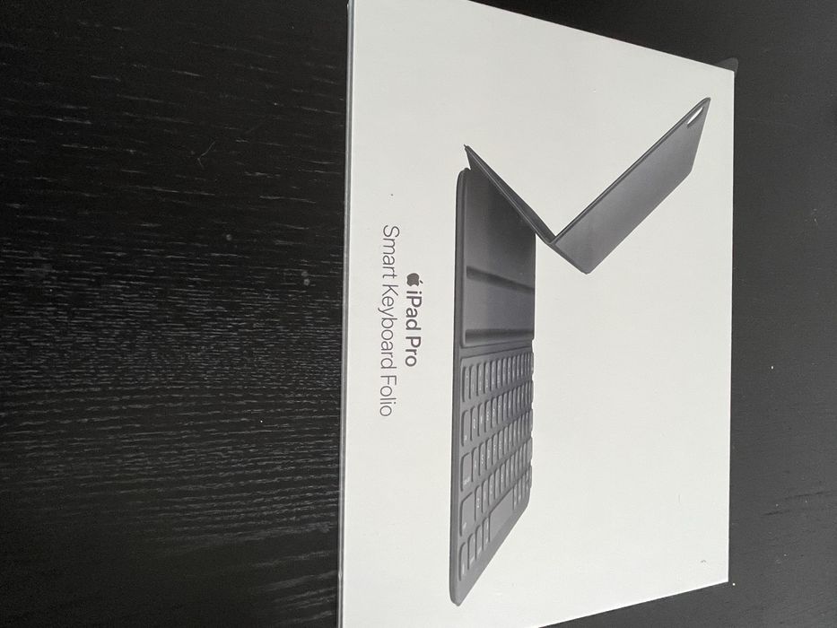 Vendo capa protetora  ou teclado para iPad Pro 11’’ e ipad pro 12.9’’