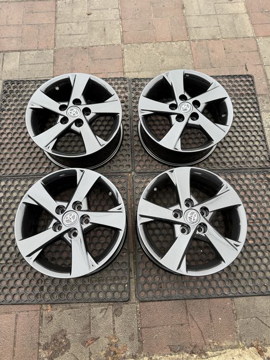 Оригінальні диски toyota camry corolla avensis avalon Lexus  5 114 r16