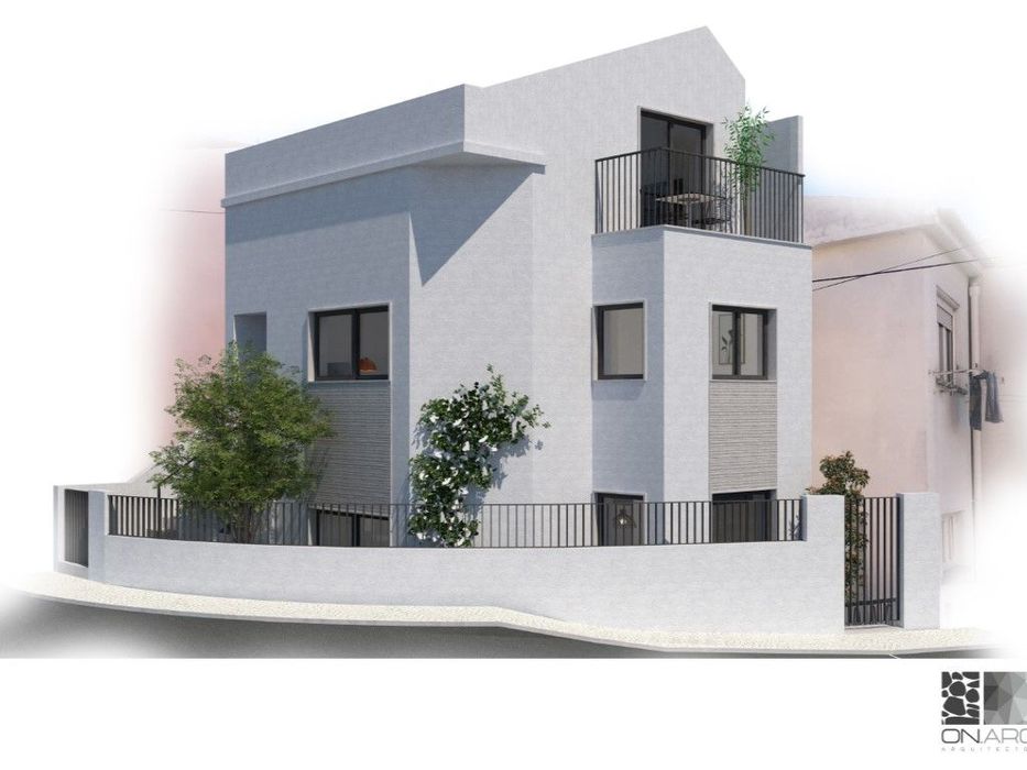 R/C de prédio em construção localizado no centro da vila da Parede