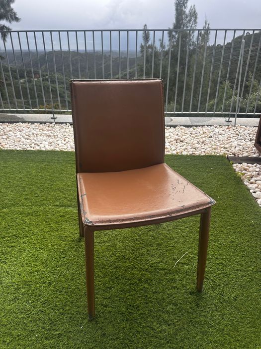Cadeira – Usada – 5 € Chair – Used – 5 €