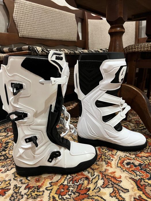 Продам Мотоботи Raven 43 розмір