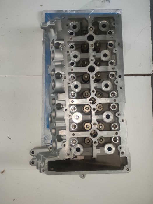 Głowica cylindrów do silnika BMW N47 po regeneracji, gotowa do montażu