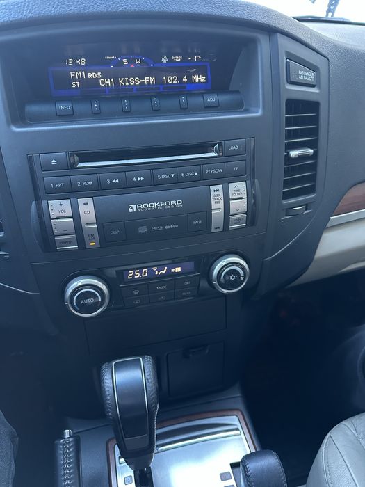 Продам Mitsubishi Pajero Wagon 4 3.8