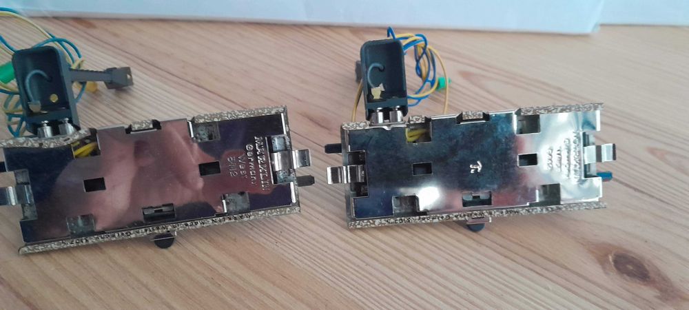 Lote de 2 vias de desengatajem com sinais luminosos Marklin 5112+5113