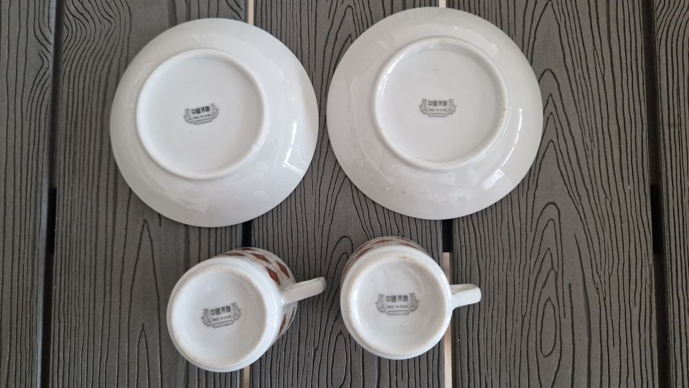 Conjunto 2 chavenas e pratos de cafe