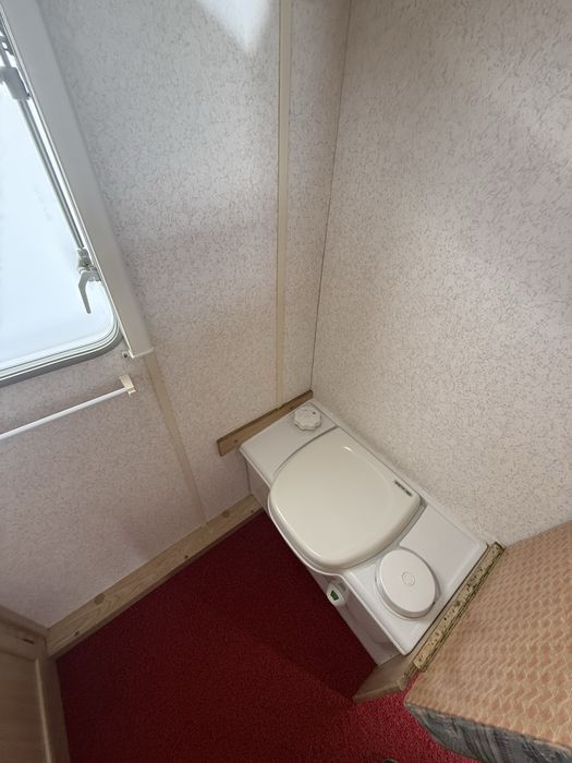 Lunar King 472 Dmc 1200 kg Prysznic 2/3 os Piękna !! Bdb Stan