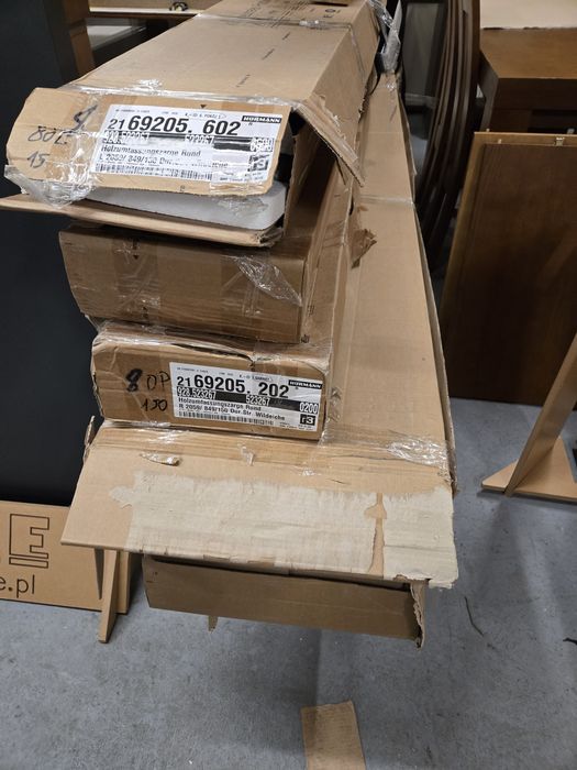 Drzwi białe hormann 7 sztuk nowe ,ościeżnice ,wejsciowe .