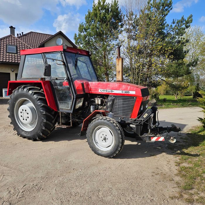 Ciągnik Ursus C-385