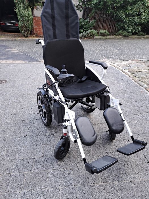 Sprzedam wózek inwalidzki elektryczny