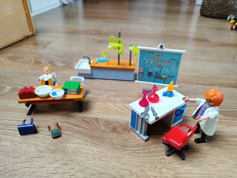 Playmobil zestaw 9456 szkoła lekcja chemii