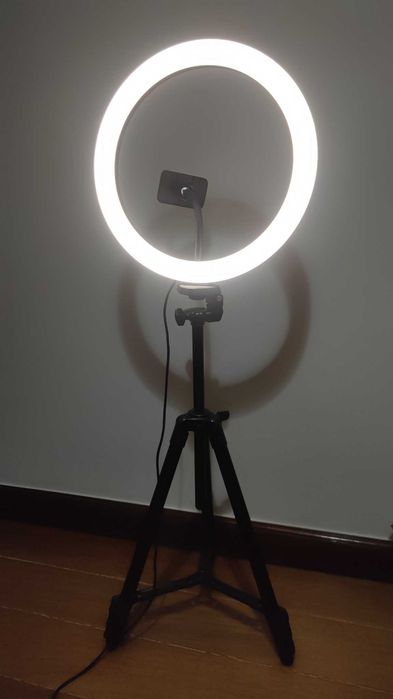 Razer Ring Light 12” + Tripé – Como Novo