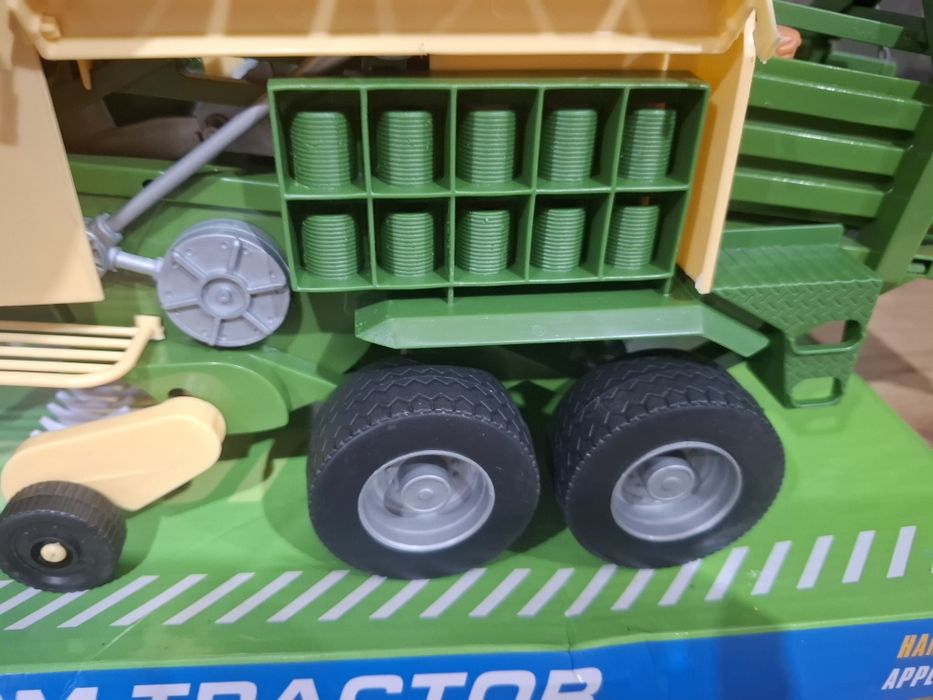 Traktor z Dwoma Przyczepami i Pługiem - Duży Zestaw Farma ROLNIK