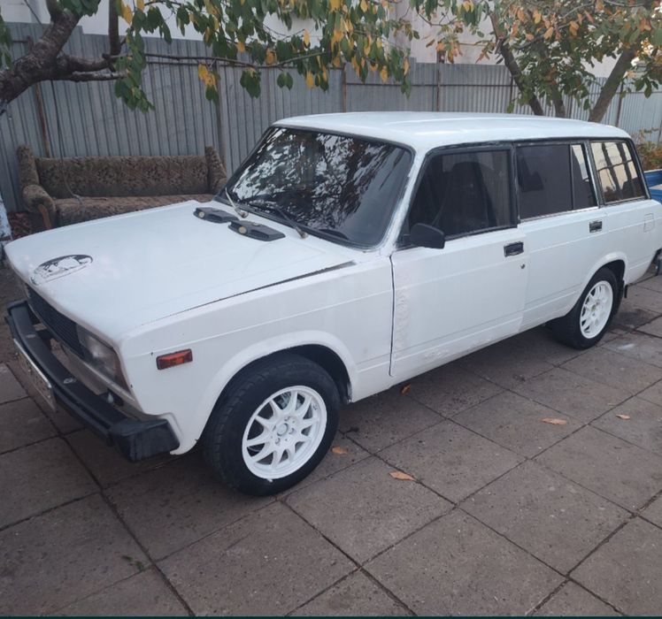 Продам Жигули 2104