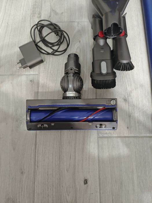 Dyson v7 чудовий стан